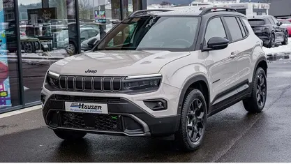 Neu Jeep Avenger Overland 145 PS (106 kW) 2026 Rot SUV