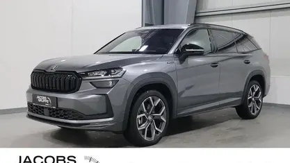 Grau Gebraucht 2025 Skoda Kodiaq SportLine SUV | 49.525 € (Fairer Preis)