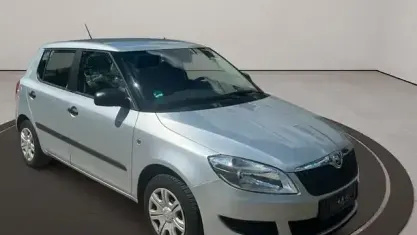 Gebraucht Skoda Fabia Cool Edition 69 PS (50 kW) 2013 Silber Limousine
