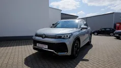 Oyster silver metallic (metallic) Gebraucht 2024 VW Tiguan R-line SUV | 48.589 € (Superpreis)