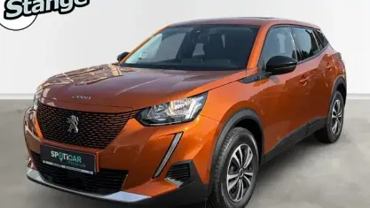 Gebraucht Peugeot e-2008 Active 100 kW (136 PS) 2022 Orange SUV