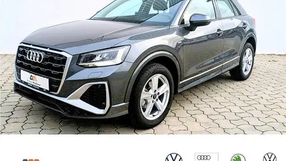 Daytonagrau perleffekt Gebraucht 2025 Audi Q2 S-Line SUV | 33.350 € (Fairer Preis)
