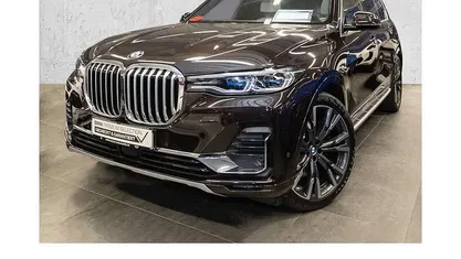 Braun Gebraucht 2022 BMW X7 Sport Line SUV | 73.490 € (Fairer Preis)