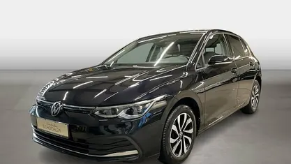 Second-hand VW Golf VIII Active 150 CP (110 kW) 2023 Berlinǎ
