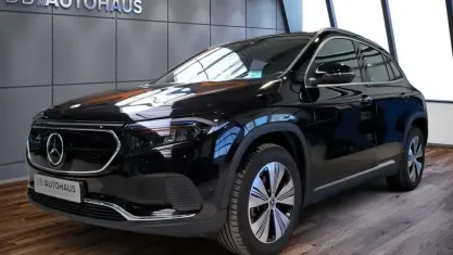 Gebraucht Mercedes EQA250 Advanced Plus 139 kW (190 PS) 2023 Schwarz SUV