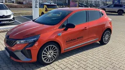 Gebraucht Renault Clio V Esprit Alpine 91 PS (66 kW) 2024 Orange schwarz Limousine