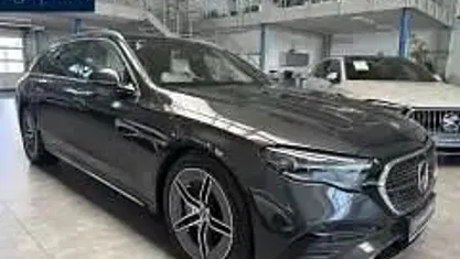 Usata Mercedes E300 Premium 197 CV (144 kW) 2024 Grigio Station wagon