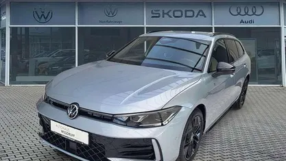 Gebraucht 2024 VW Passat R-line Kombi | 44.490 € (Fairer Preis)