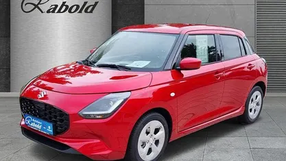 Gebraucht Suzuki Swift Comfort+ 83 PS (61 kW) 2025 Burning red (rot) Kleinwagen