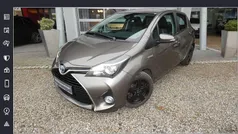Other Gebraucht 2017 Toyota Yaris Hybrid Edition-S Limousine | 10.990 € (Fairer Preis)