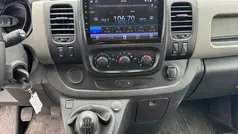Weiss casablanca Gebraucht 2013 Renault Trafic Van | 8.000 € (Guter Preis)