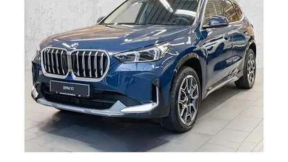 Blau Neu 2025 BMW X1 xLine SUV | 51.990 € (Fairer Preis)