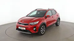 Rot Gebraucht 2020 Kia Stonic Vision SUV | 13.940 € (Fairer Preis)