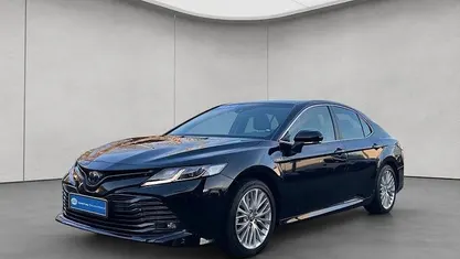 Gebraucht 2021 Toyota Camry Luxury Limousine | 31.980 € (Teuer)