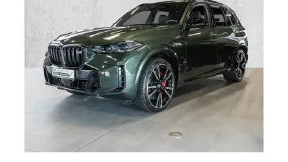Gebraucht BMW X5 M Sport 530 PS (389 kW) 2024 Sonderlackierung SUV