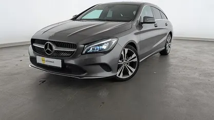 Gebraucht Mercedes CLA200 Shooting Brake Urban 156 PS (114 kW) 2019 Mountaingrau Kombi