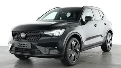 Onyx black (schwarz) Gebraucht 2025 Volvo XC40 Plus SUV | 39.640 € (Fairer Preis)