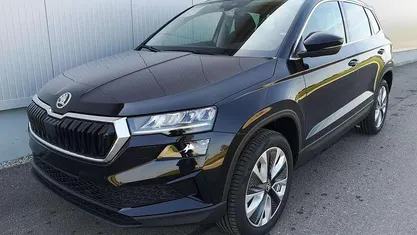 Gebraucht 2025 Skoda Karoq Selection SUV | 38.140 € (Fairer Preis)