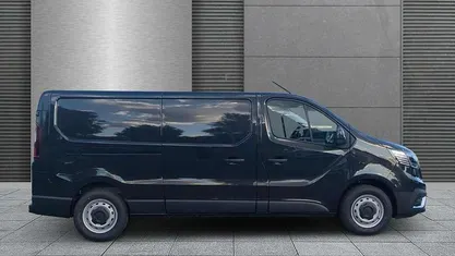 Tenebroschwarz Neu 2025 Renault Trafic Van / Kleinbus | 38.290 € (Superpreis)