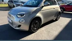 Gebraucht 2025 Fiat 500e Limousine | 29.989 € (Fairer Preis)