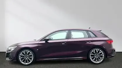 Gebraucht Audi RS3 Sportback Design 400 PS (294 kW) 2023 Individuallackierungen audi exclusive Kleinwagen