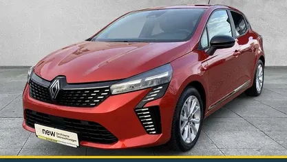 Gebraucht Renault Clio V Evolution 91 PS (66 kW) 2024 Rot Limousine