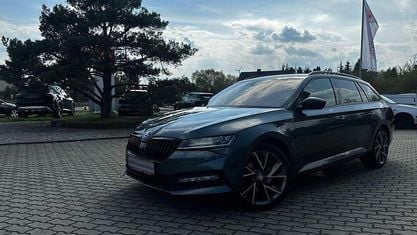 Używany Skoda Superb SportLine 200 KM (147 kW) 2021 Szary Kombi