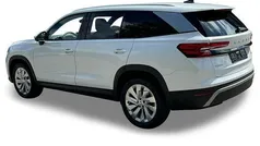 Brillantsilber metallic/silber Neu 2025 Skoda Kodiaq Selection SUV | 45.930 € (Superpreis)