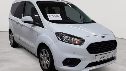 Gebraucht Ford Tourneo Courier Trend 101 PS (74 kW) 2021 Van / Kleinbus