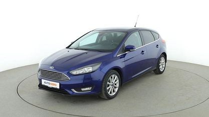 Używany Ford Focus Titanium 150 KM (110 kW) 2016 Niebieski Sedan/Limuzyna