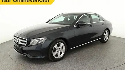 Usata Mercedes E300 Avantgarde 245 CV (180 kW) 2017 Blu Berlina
