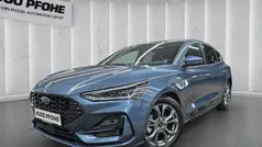 Blau Gebraucht 2024 Ford Focus ST-Line X Limousine | 25.490 € (Guter Preis)