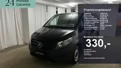 Obsidianschwarz metallic Gebraucht 2023 Mercedes Vito Van / Kleinbus | 34.980 € (Fairer Preis)