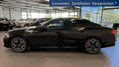 Second-hand BMW i5 M Sport 442 kW (601 CP) 2025 Negru Berlinǎ