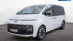 Weiss / creamy white Gebraucht 2022 Hyundai Staria Signature Van | 39.950 € (Fairer Preis)