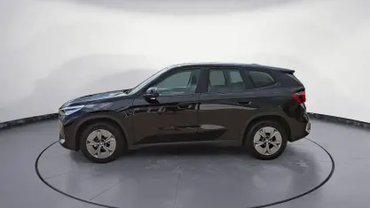 Gebraucht BMW iX1 Performance 150 kW (204 PS) 2024 Schwarz SUV