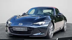 Jet black (metallic) Gebraucht 2021 Mazda MX5 Ad'Vantage Cabrio | 24.480 € (Guter Preis)