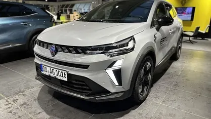 Grau Gebraucht 2024 Renault Symbioz Techno SUV | 29.890 € (Fairer Preis)