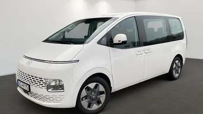 Gebraucht 2024 Hyundai Staria Trend Van / Kleinbus | 38.990 € (Superpreis)