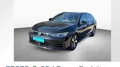 Grenadillschwarz metallic Gebraucht 2024 VW Passat R-line Kombi | 35.890 € (Fairer Preis)