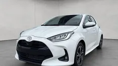 Schneeweiß Neu 2025 Toyota Yaris Limousine | 23.990 € (Superpreis)