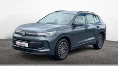Grau Gebraucht 2024 VW Tiguan Life SUV | 31.345 € (Fairer Preis)