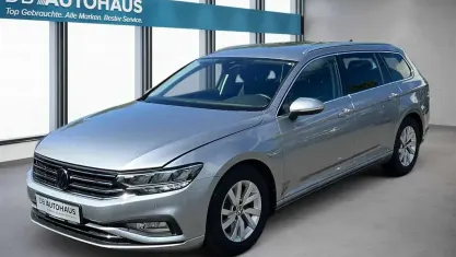 Gebraucht VW Passat Business 150 PS (110 kW) 2023 Silber Kombi
