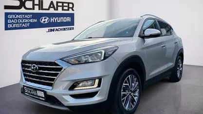 Platinum silver / mic Gebraucht 2020 Hyundai Tucson Advantage SUV | 20.980 € (Guter Preis)