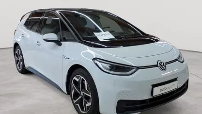 Gebraucht VW ID.3 Pro 150 kW (204 PS) 2023 Gletscherweiß metallic / dach schwarz Kleinwagen