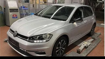 Silber Gebraucht 2019 VW Golf VII IQ Drive Limousine | 20.280 € (Fairer Preis)