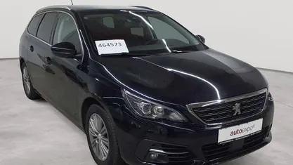 Perla nera schwarz metallic Gebraucht 2021 Peugeot 308 SW Allure Kombi | 13.390 € (Superpreis)