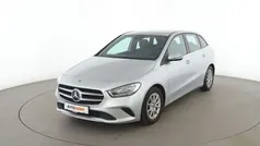 Grau Gebraucht 2019 Mercedes B200 Style Van / Kleinbus | 20.780 € (Fairer Preis)