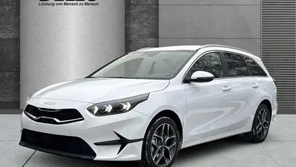 Carraraweiß Neu 2025 Kia Ceed Sportswagon Style Kombi | 25.950 € (Guter Preis)