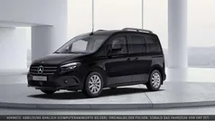 Schwarz Gebraucht 2023 Mercedes T180 Van / Kleinbus | 24.950 € (Fairer Preis)